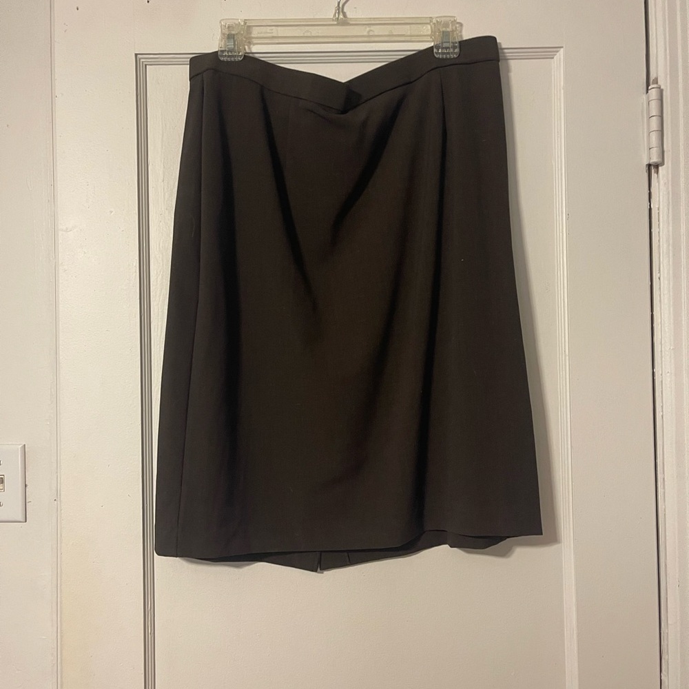 Laura Scott Classic Brown A-Line Skirt with Back Slit - Size 18 - Like New!